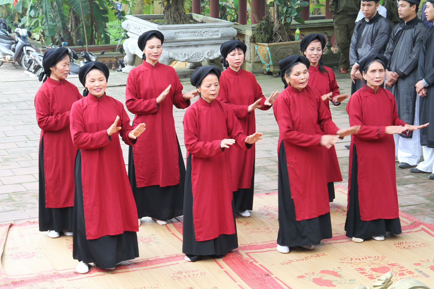 Bảo tồn Hát Xoan phải gắn với Tín ngưỡng thờ cúng Hùng Vương